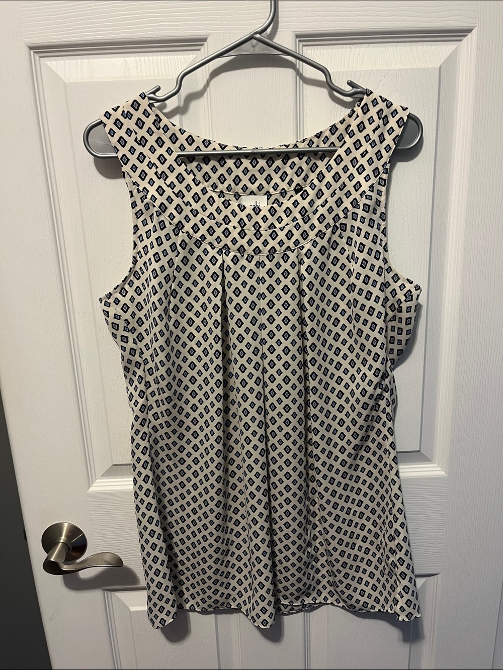 Diamond Print Sleeveless Top - Cream, pink, blue